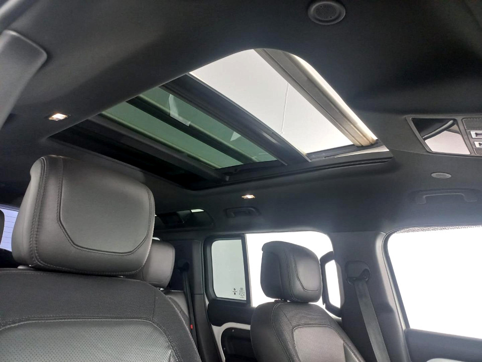2022 LAND ROVER DEFENDER 110 3.0 D D300 X-DYNAMIC HSE (221kW)