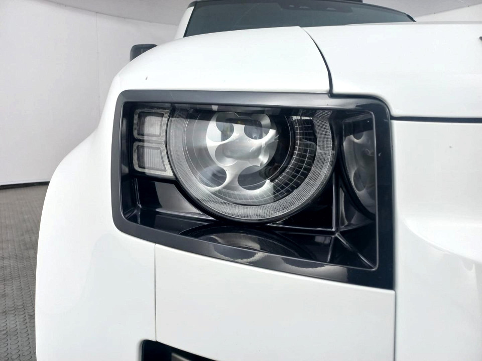2022 LAND ROVER DEFENDER 110 3.0 D D300 X-DYNAMIC HSE (221kW)