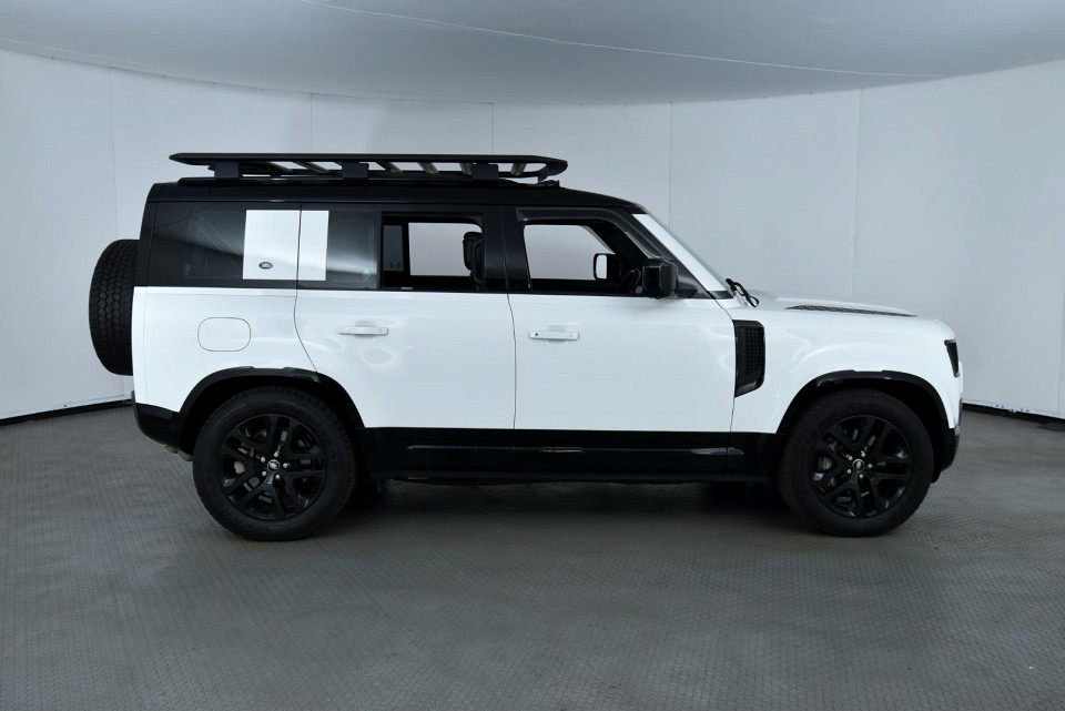 2022 LAND ROVER DEFENDER 110 3.0 D D300 X-DYNAMIC HSE (221kW)