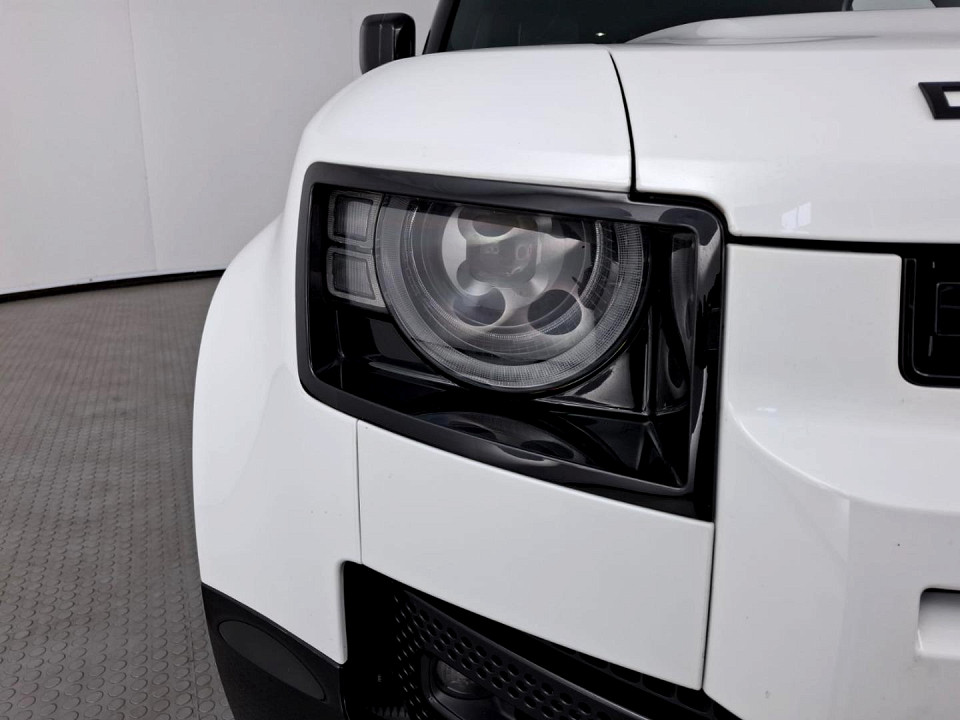 2023 LAND ROVER DEFENDER 110 3.0 D D300 X-DYNAMIC HSE (221kW)