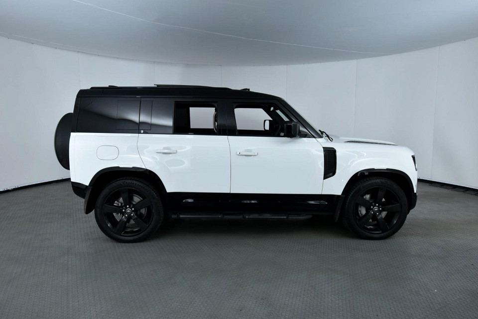 2025 LAND ROVER DEFENDER Defender