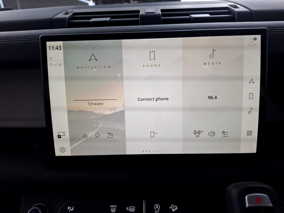 2025 LAND ROVER DEFENDER Defender