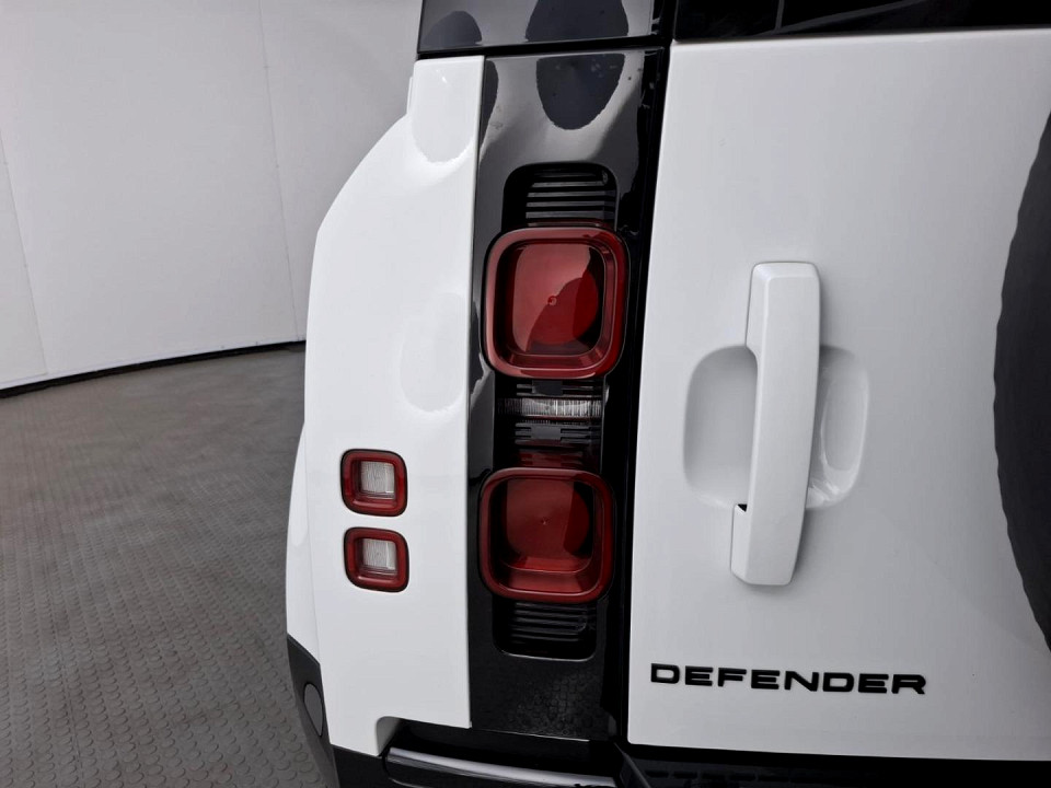 2025 LAND ROVER DEFENDER Defender