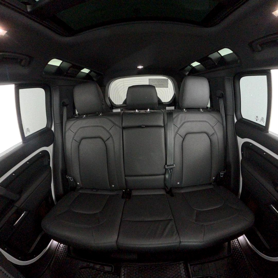 2025 LAND ROVER DEFENDER Defender