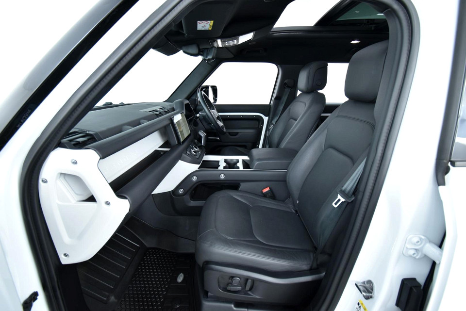 2025 LAND ROVER DEFENDER Defender