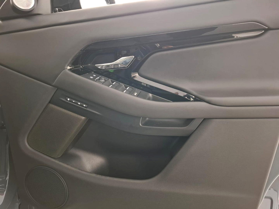 2025 LAND ROVER RANGE ROVER EVOQUE D200 AUTOBIOGRAPHY (147kW)