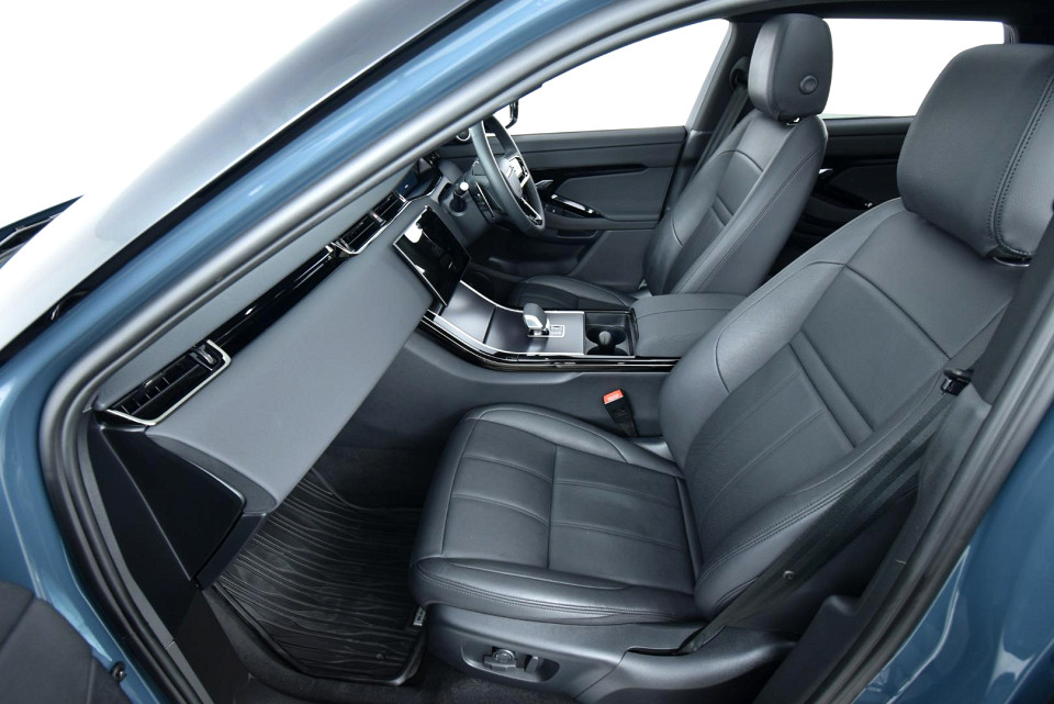 2025 LAND ROVER RANGE ROVER EVOQUE D200 DYNAMIC SE (147kW)