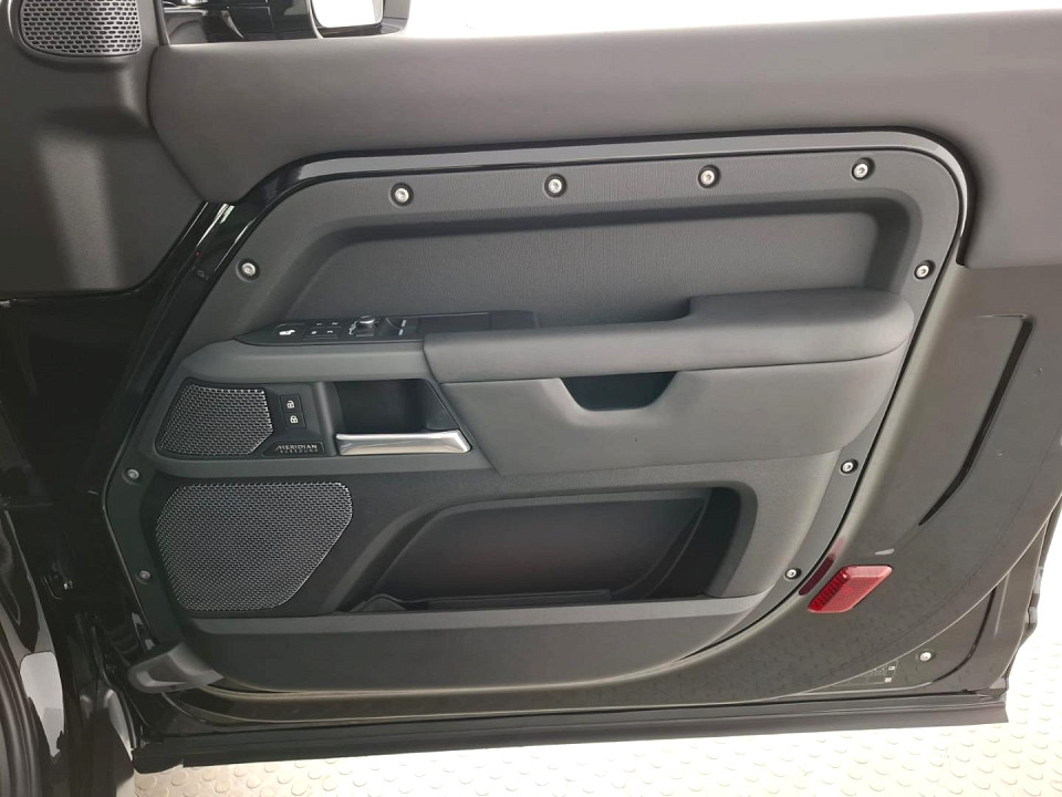 2022 LAND ROVER DEFENDER 90 3.0 P P400 X (294kW)