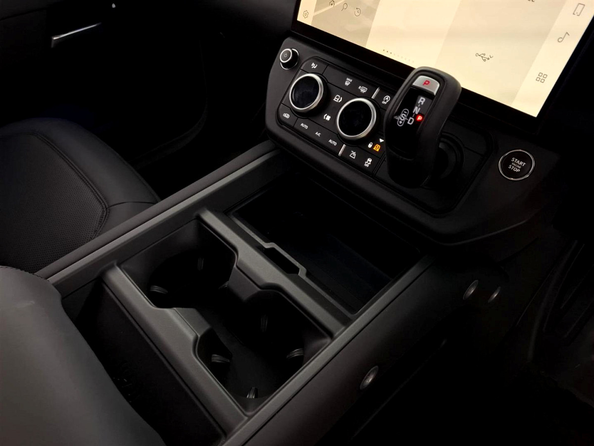 2025 LAND ROVER DEFENDER Defender