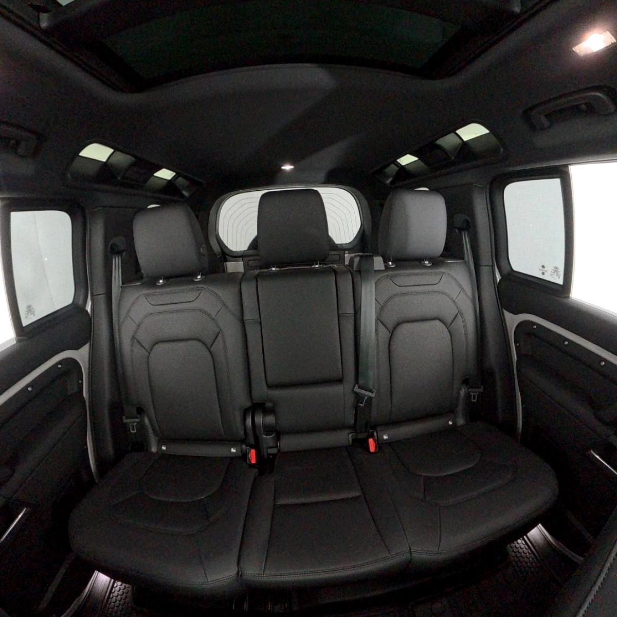 2025 LAND ROVER DEFENDER Defender