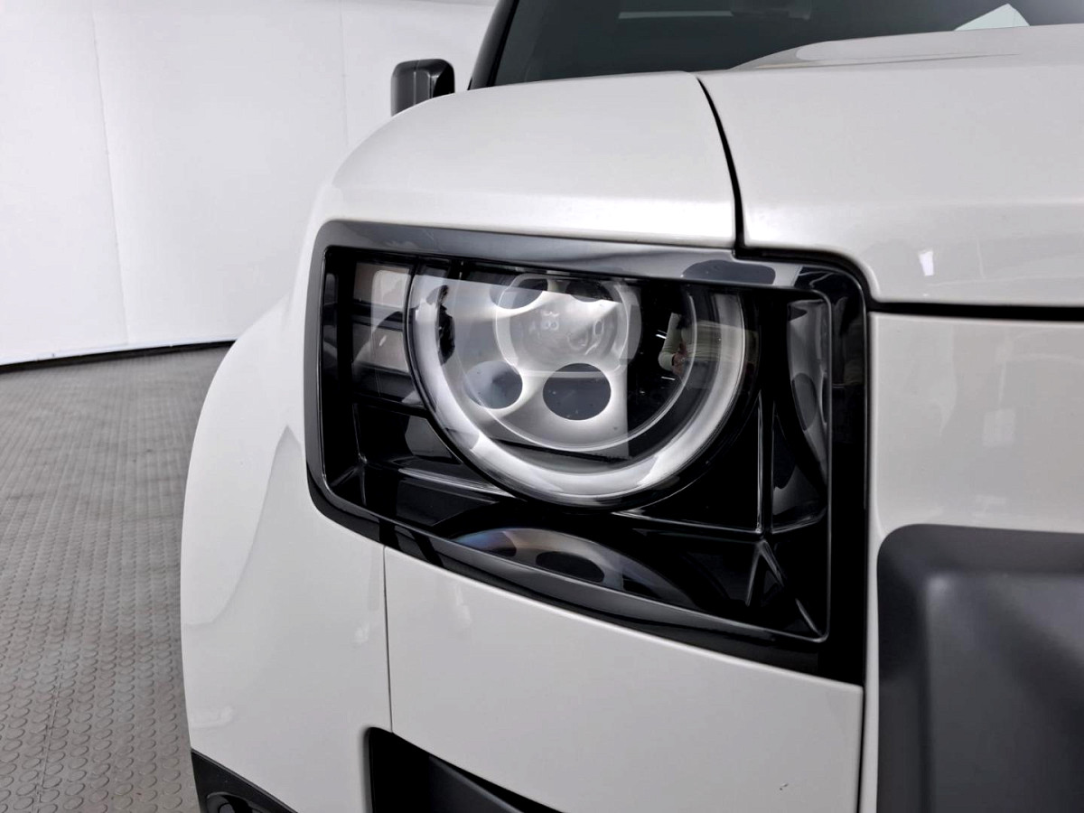 2025 LAND ROVER DEFENDER Defender