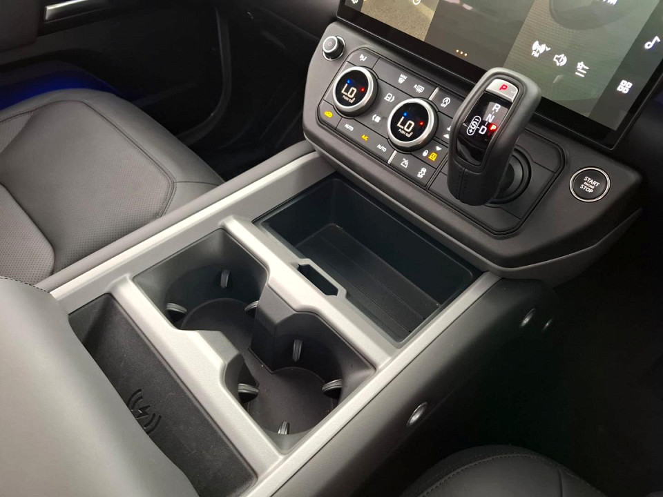 2026 LAND ROVER DEFENDER Defender