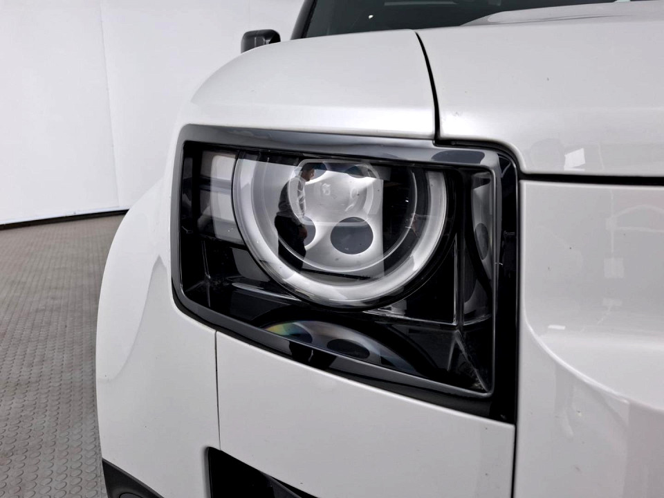 2026 LAND ROVER DEFENDER Defender