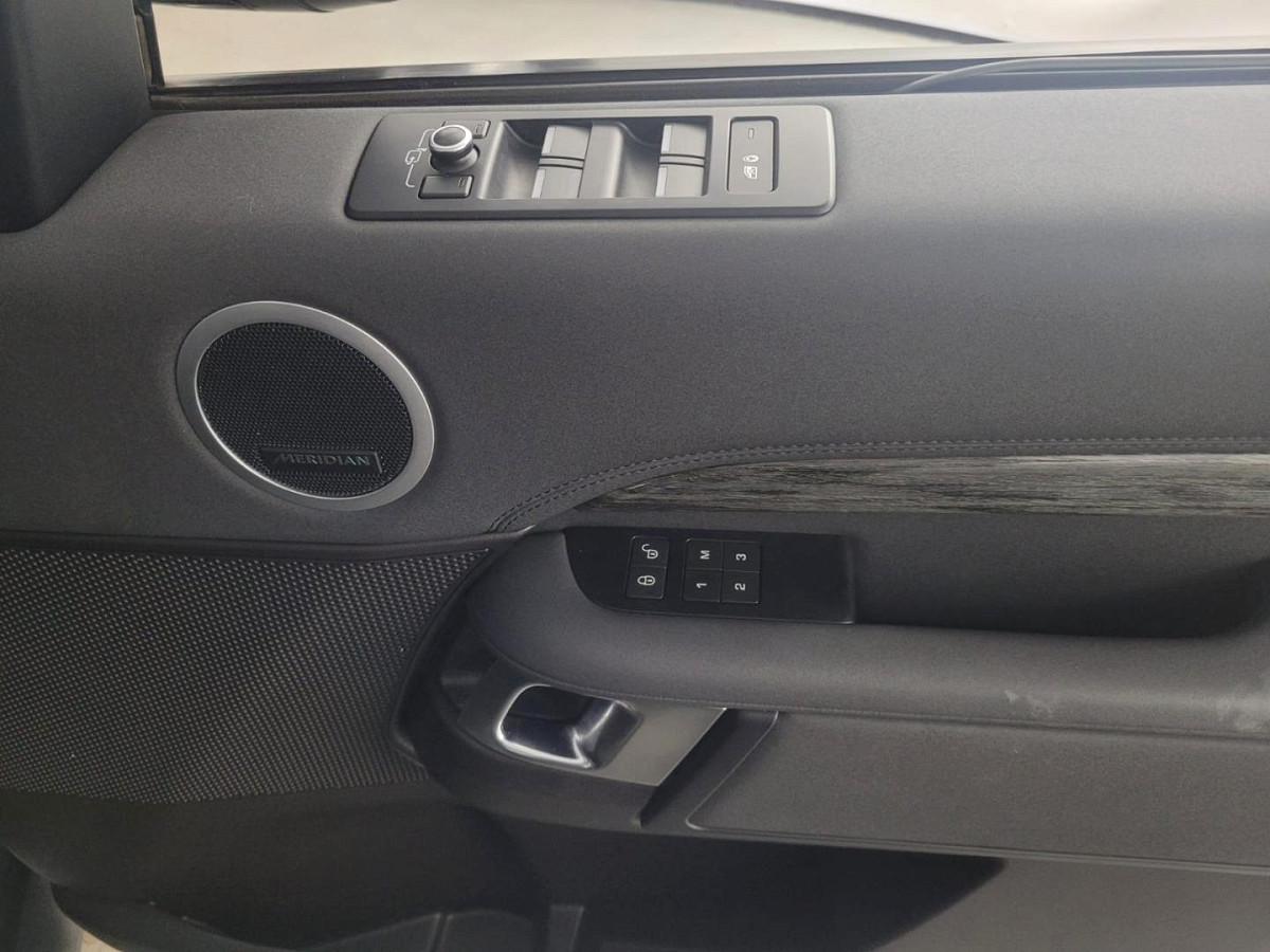 2019 LAND ROVER DISCOVERY 3.0 D HSE