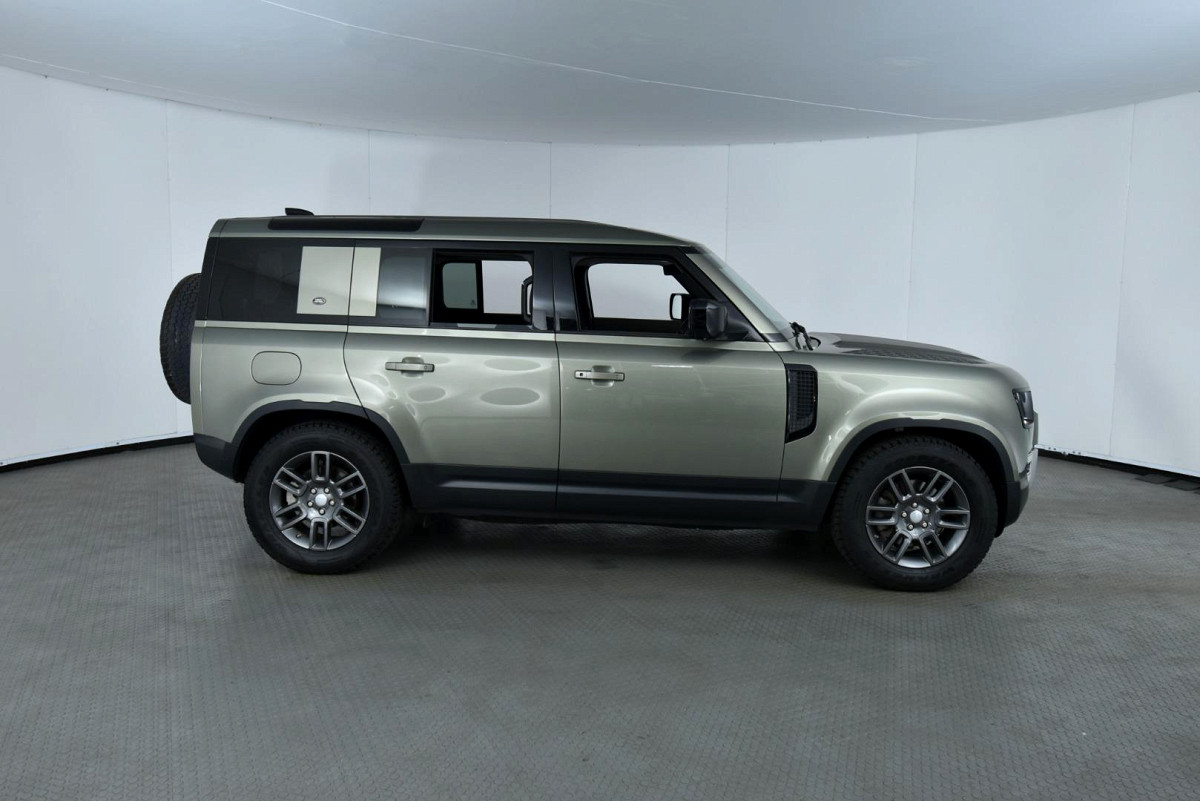 2021 LAND ROVER DEFENDER 110 D240 SE (177kW)