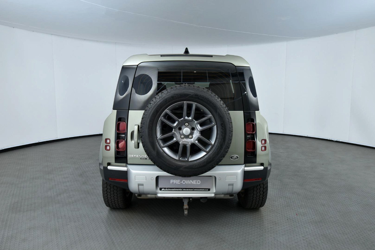 2021 LAND ROVER DEFENDER 110 D240 SE (177kW)