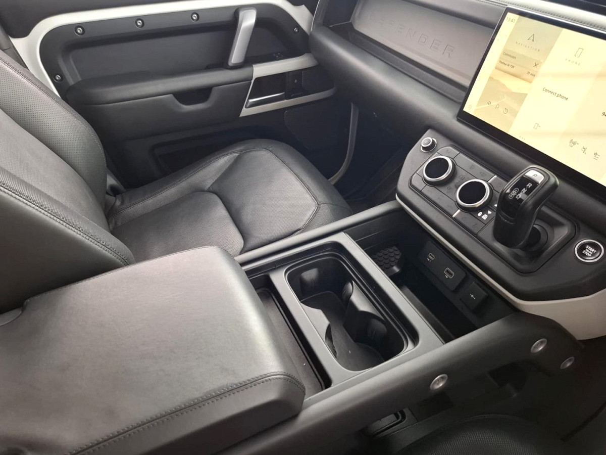 2022 LAND ROVER DEFENDER 110 3.0 D D300 X-DYNAMIC HSE (221kW)
