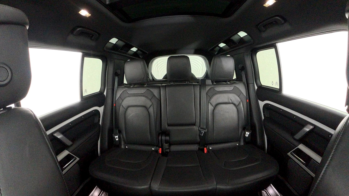 2022 LAND ROVER DEFENDER 110 3.0 D D300 X-DYNAMIC HSE (221kW)