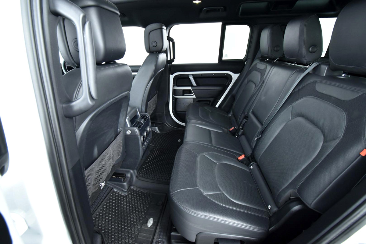 2022 LAND ROVER DEFENDER 110 3.0 D D300 X-DYNAMIC HSE (221kW)