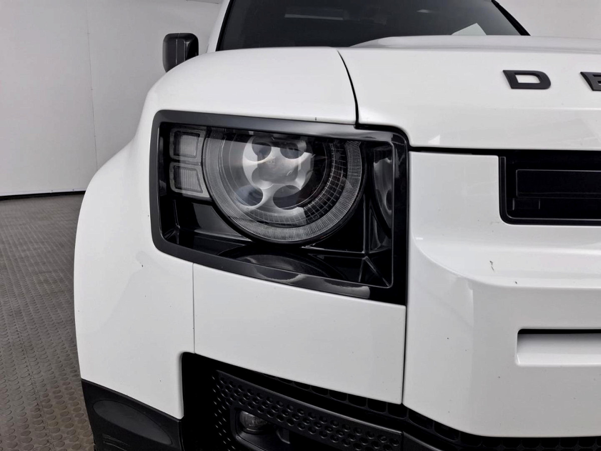 2022 LAND ROVER DEFENDER 110 3.0 D D300 X-DYNAMIC HSE (221kW)