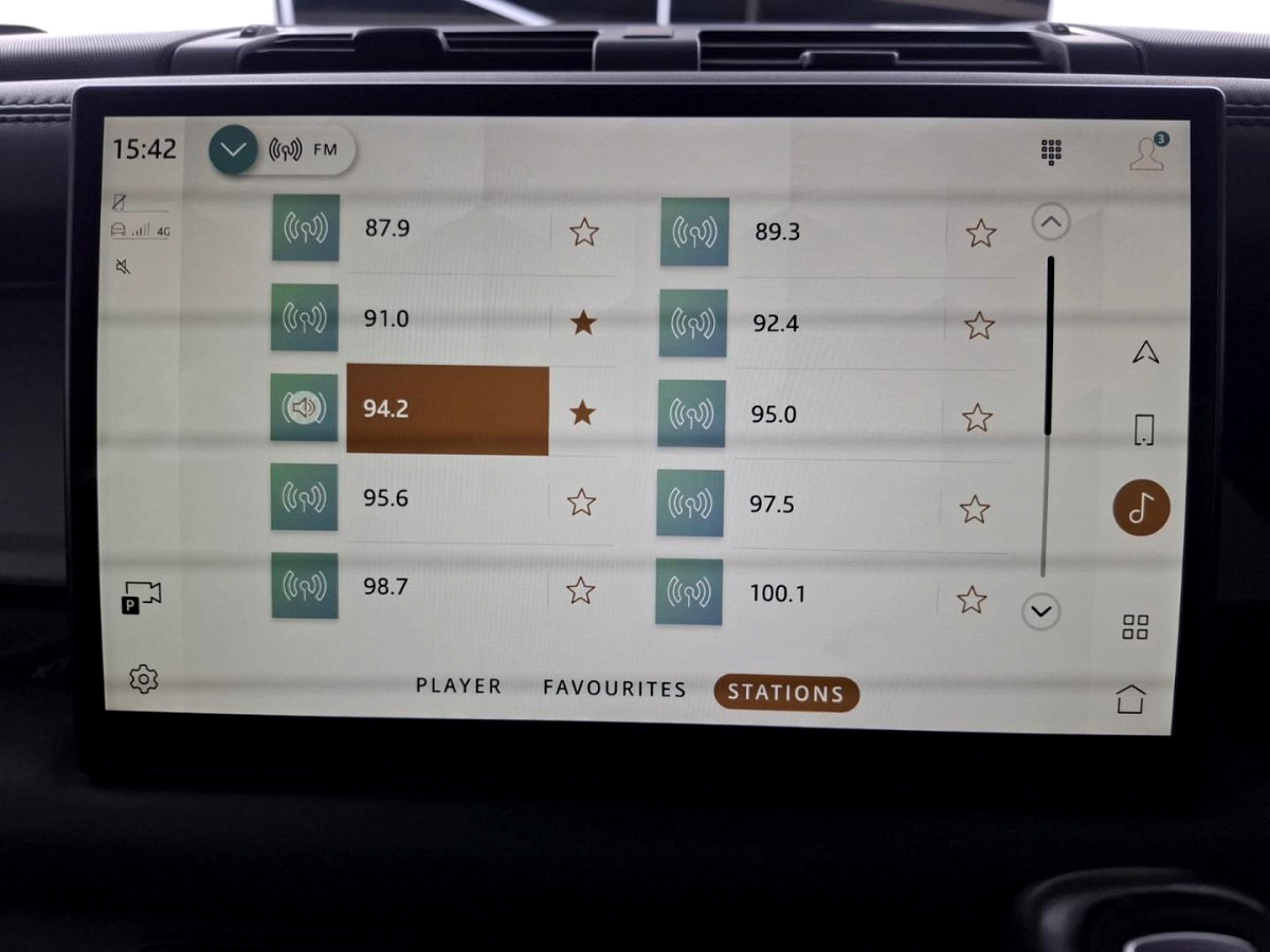 2022 LAND ROVER DEFENDER 110 3.0 D D300 X-DYNAMIC HSE (221kW)