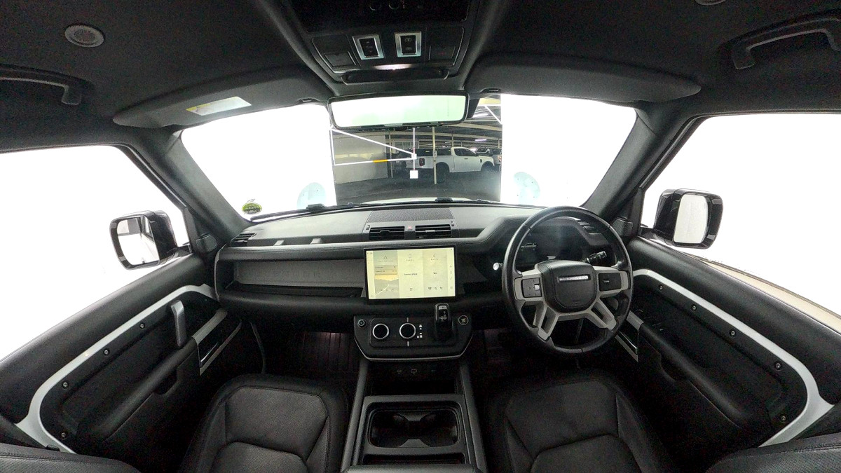 2022 LAND ROVER DEFENDER 110 3.0 D D300 X-DYNAMIC HSE (221kW)