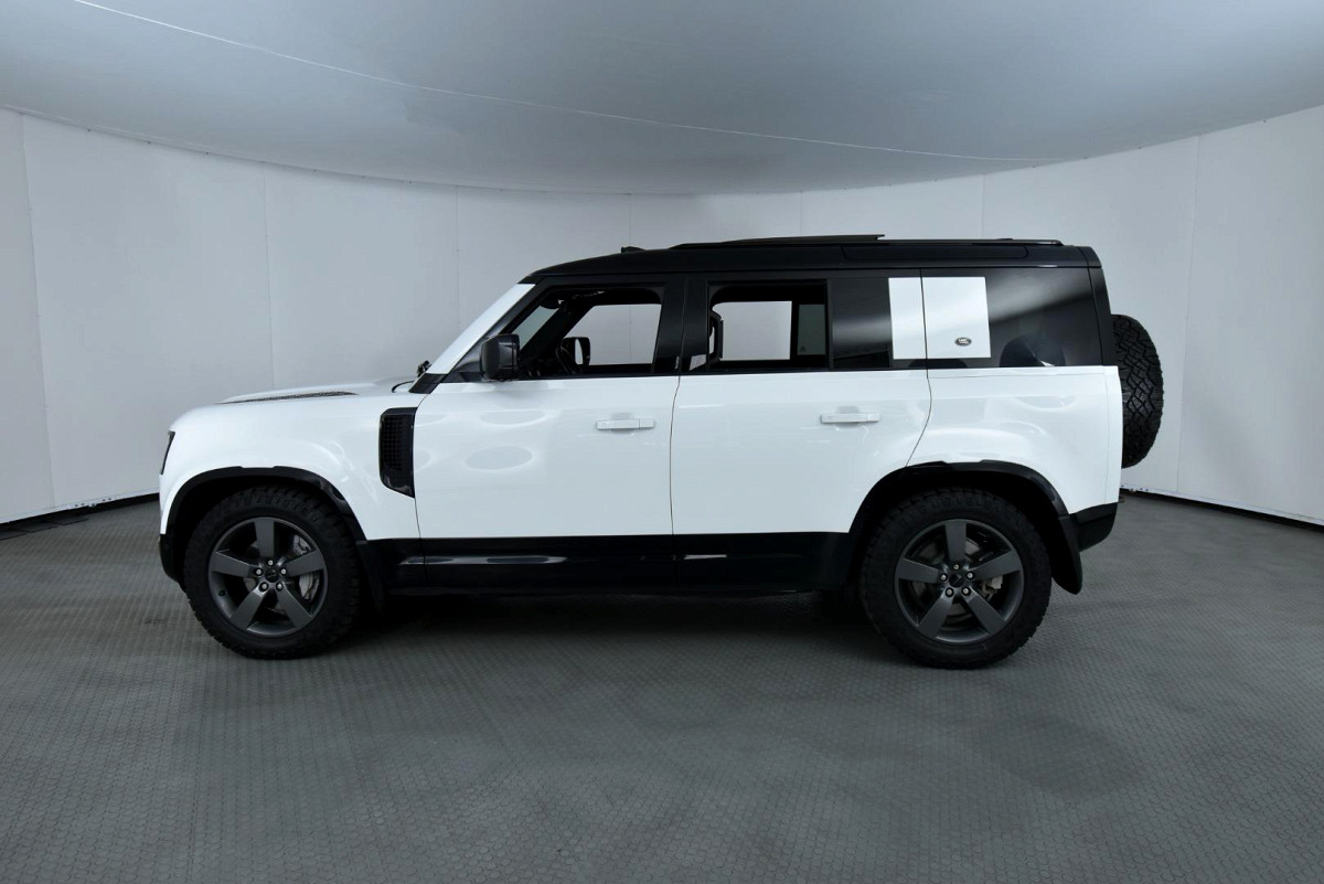 2022 LAND ROVER DEFENDER 110 3.0 D D300 X-DYNAMIC HSE (221kW)