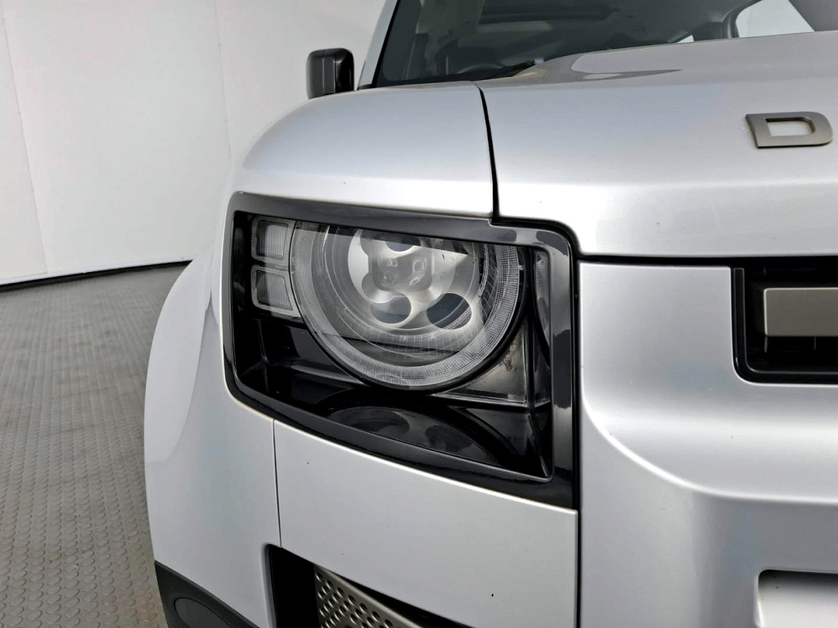 2022 LAND ROVER DEFENDER 110 3.0 D D300 X-DYNAMIC HSE (221kW)
