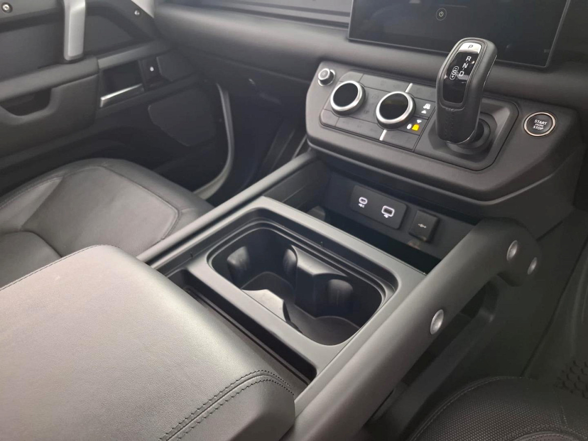 2024 LAND ROVER DEFENDER 90 3.0 D D300 X-DYNAMIC HSE (221kW)