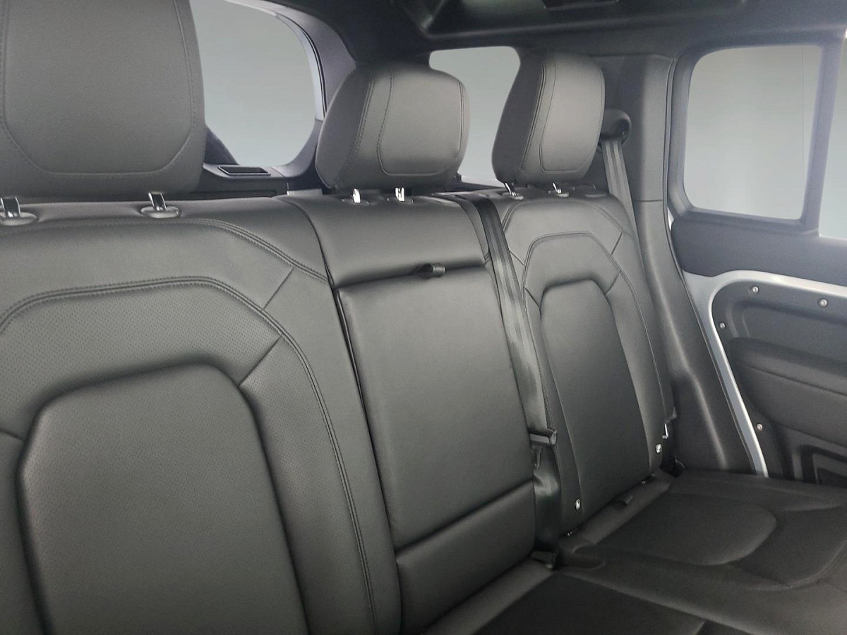 2024 LAND ROVER DEFENDER Defender