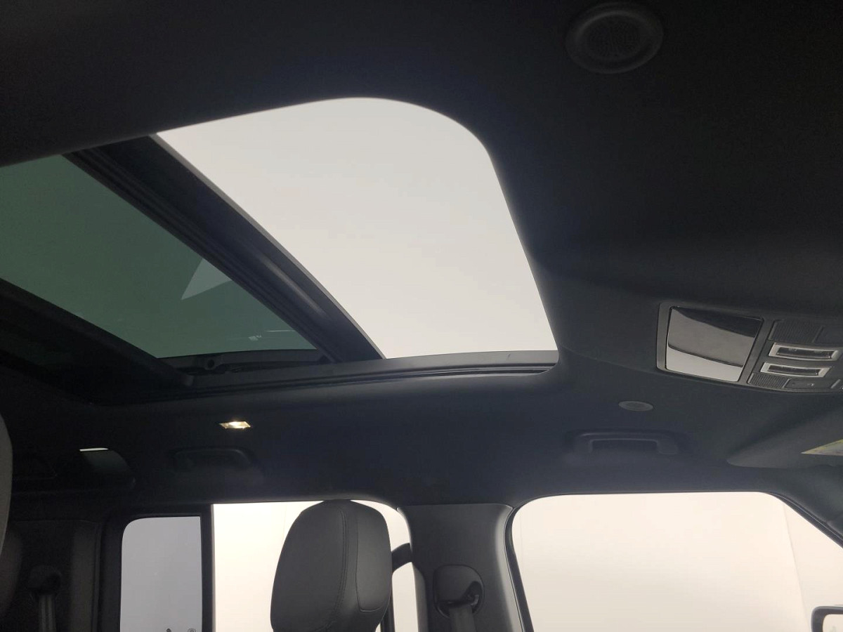 2024 LAND ROVER DEFENDER Defender