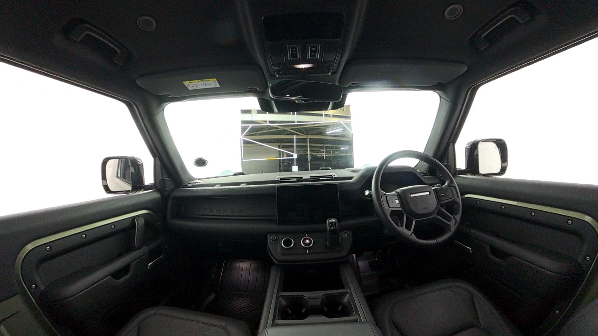 2025 LAND ROVER DEFENDER Defender