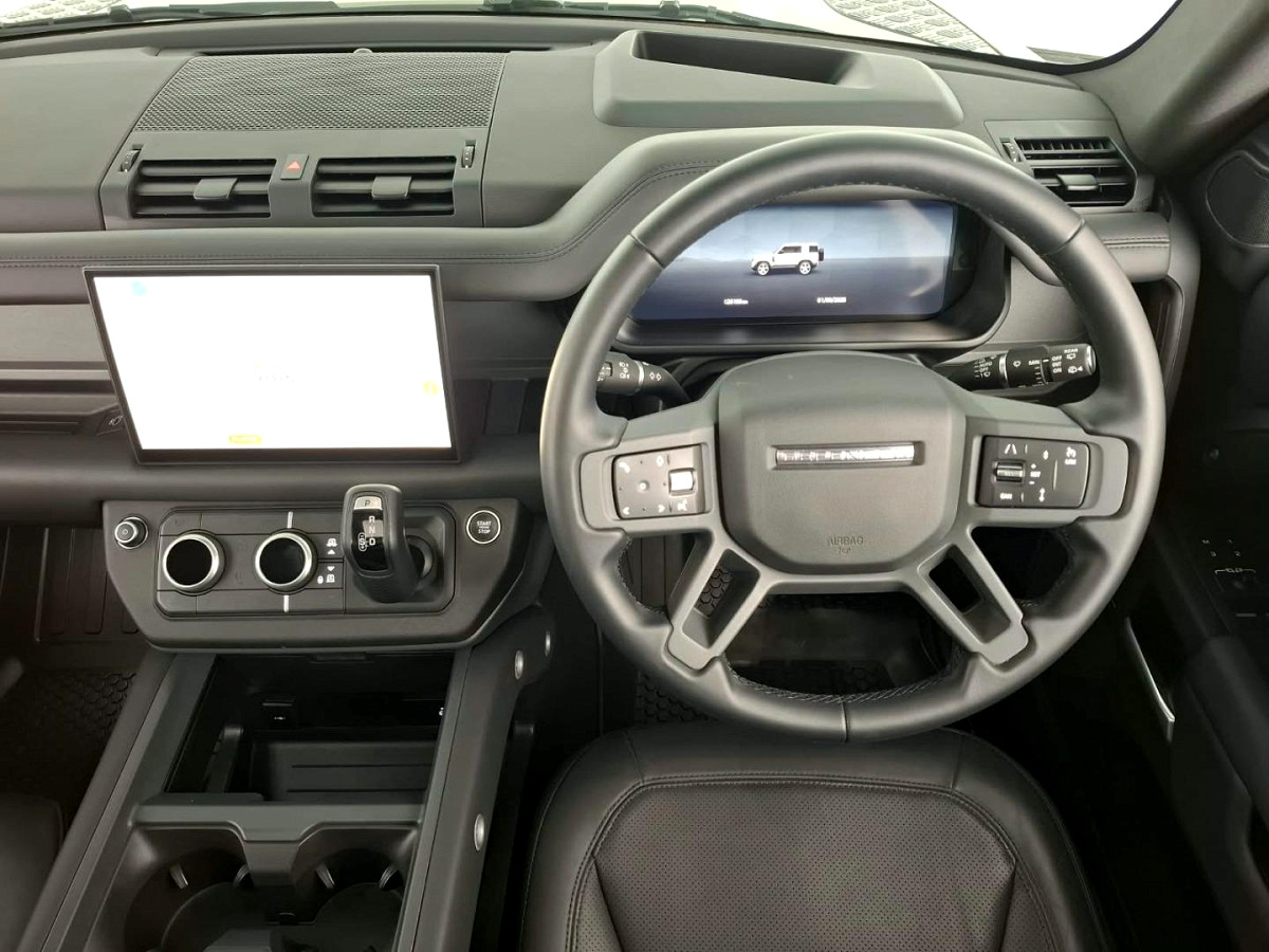 2025 LAND ROVER DEFENDER Defender