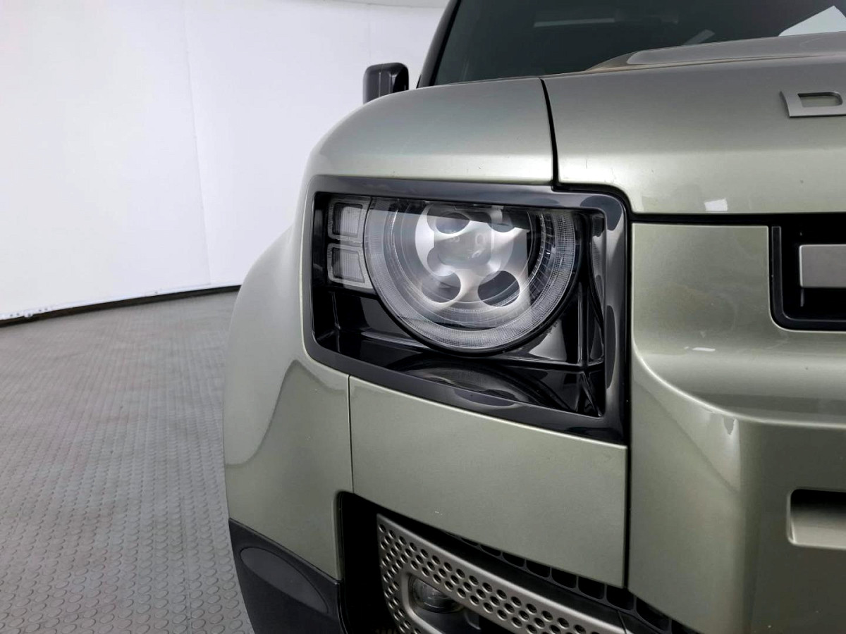 2025 LAND ROVER DEFENDER Defender