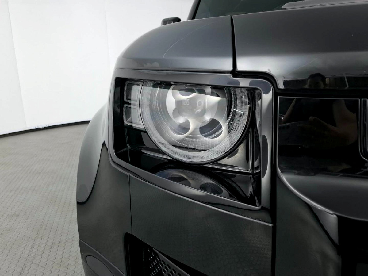 2025 LAND ROVER DEFENDER Defender