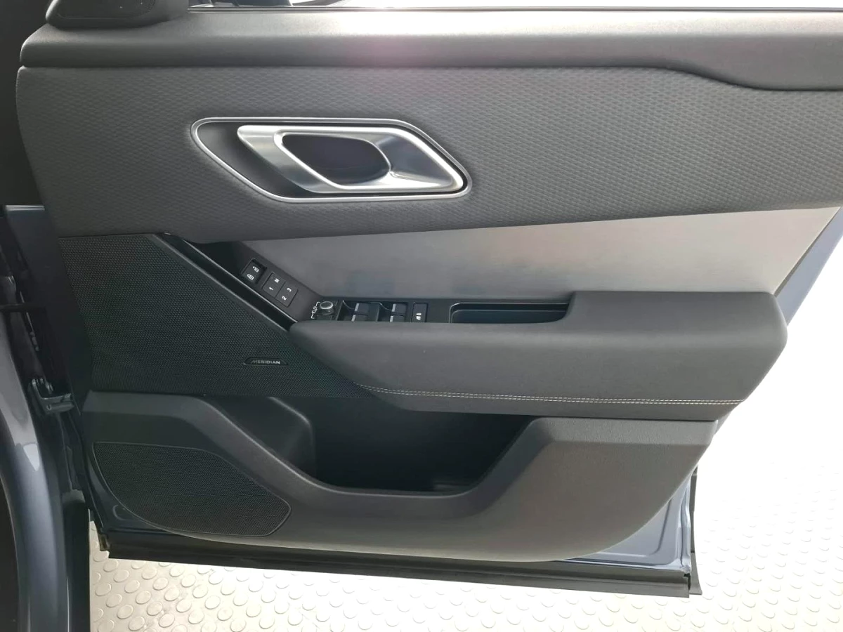 2023 LAND ROVER RANGE ROVER VELAR 3.0 D D300 R-DYNAMIC SE (221kW)