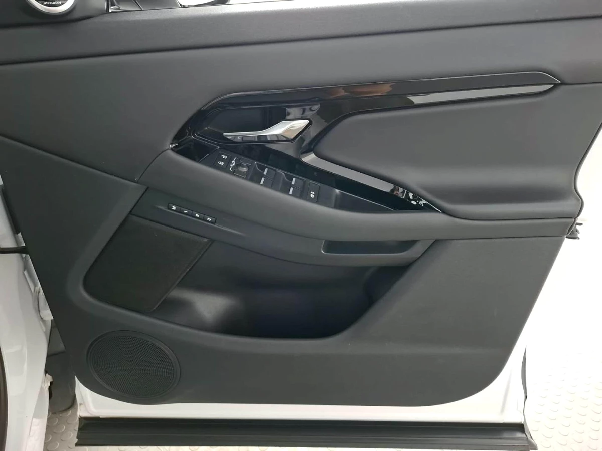 2024 LAND ROVER RANGE ROVER EVOQUE D200 DYNAMIC HSE AWD (147kW)