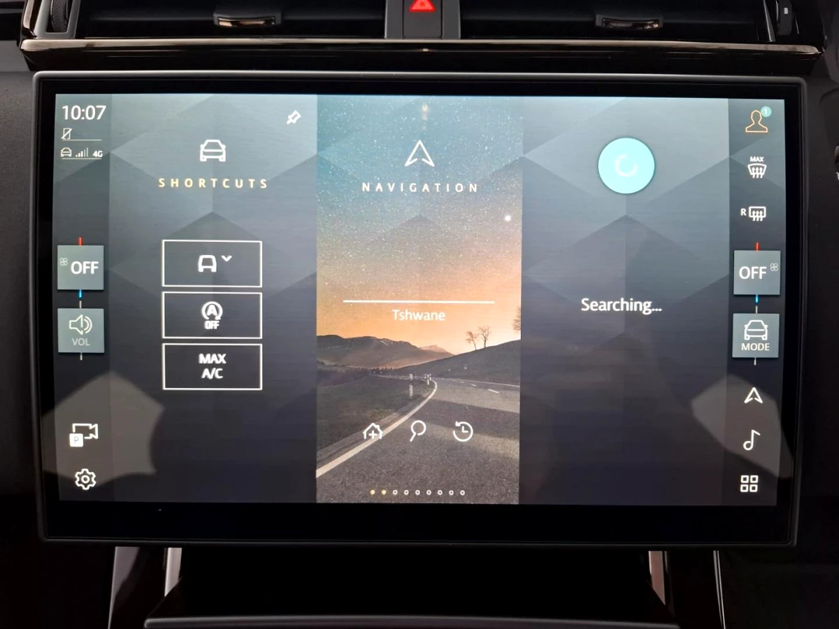 2025 LAND ROVER RANGE ROVER VELAR 2.0D D200 DYNAMIC SE (147kW)