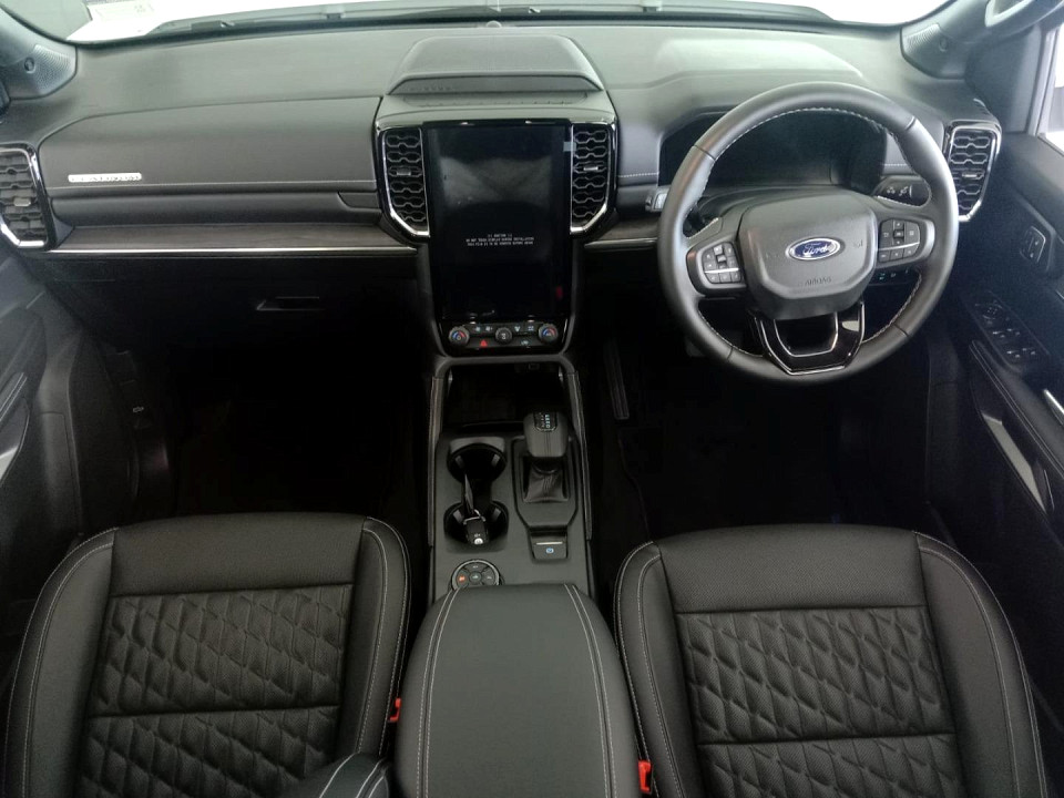 2025 FORD EVEREST 3.0 PLATINUM AWD AT