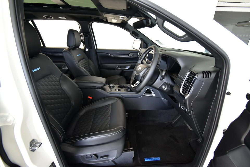 2025 FORD EVEREST 3.0 PLATINUM AWD AT