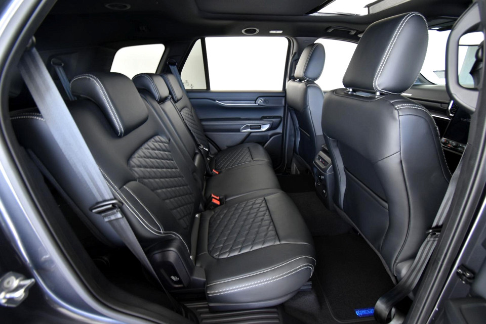 2024 FORD EVEREST 3.0 PLATINUM AWD AT