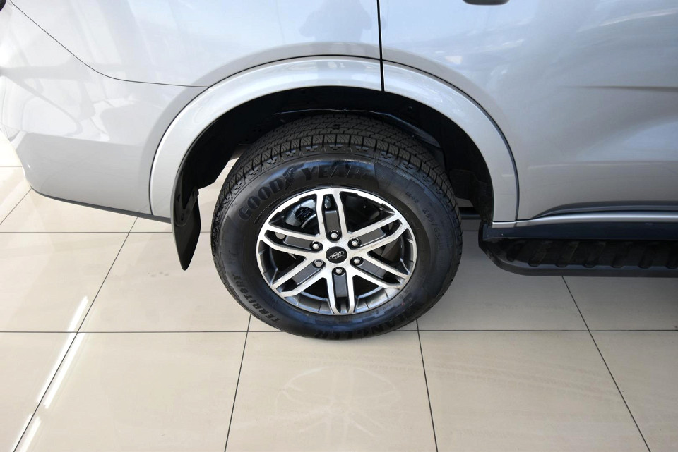 2025 FORD EVEREST 2.0 XLT BiT 4X2 AT