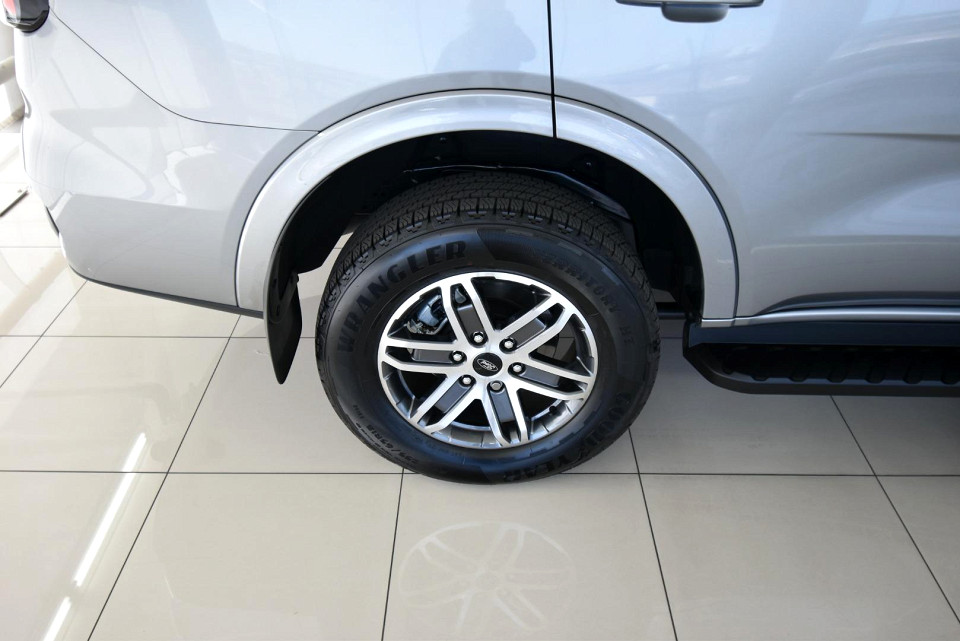2025 FORD EVEREST 2.0 XLT BiT 4X2 AT
