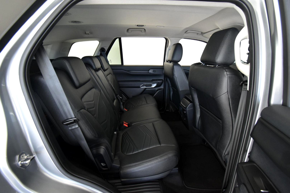 2025 FORD EVEREST 2.0 XLT BiT 4X2 AT