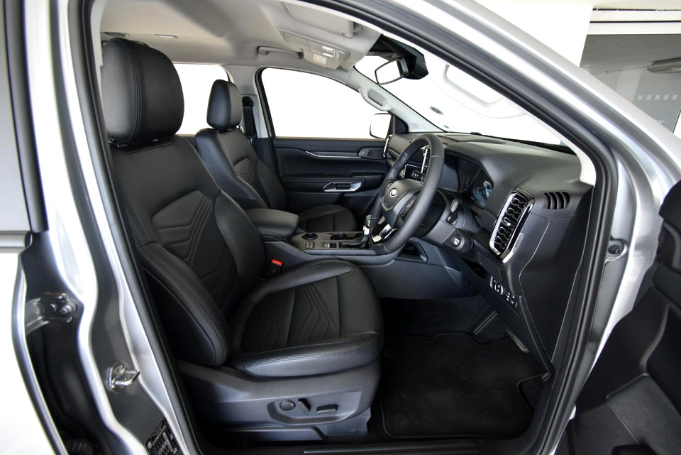 2025 FORD EVEREST 2.0 XLT BiT 4X2 AT
