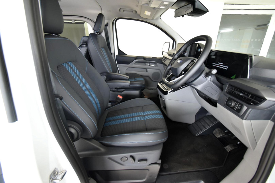 2025 FORD TOURNEO CUSTOM 2.0 SPORT SWB AT