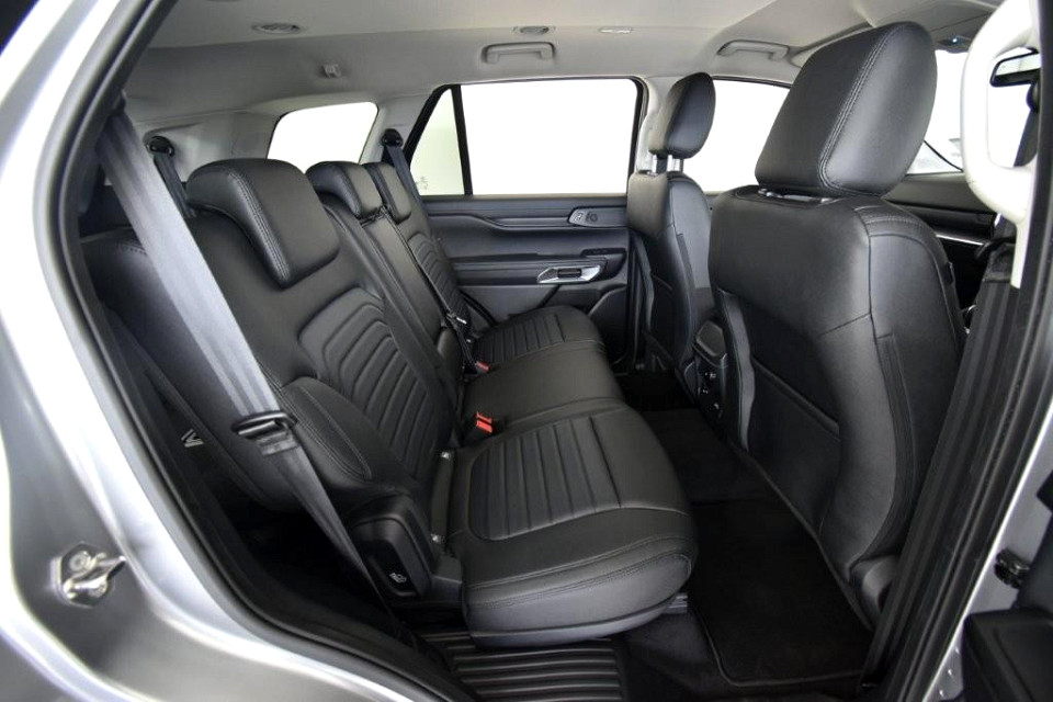 2025 FORD EVEREST 2.0 BiT SPORT 4X2 AT