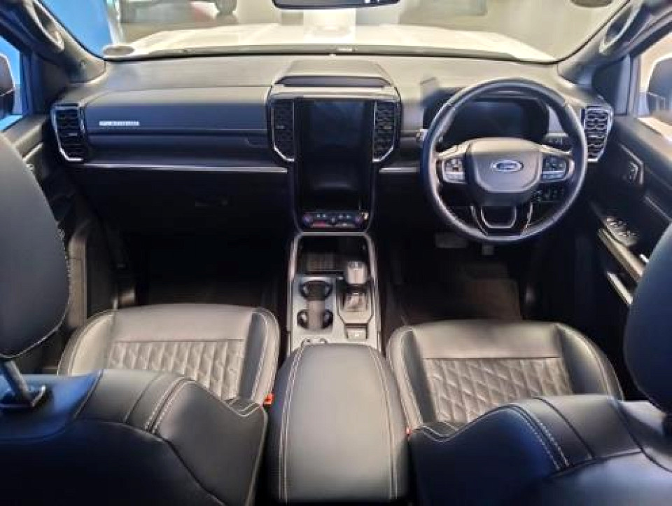 2025 FORD EVEREST 3.0 PLATINUM AWD AT