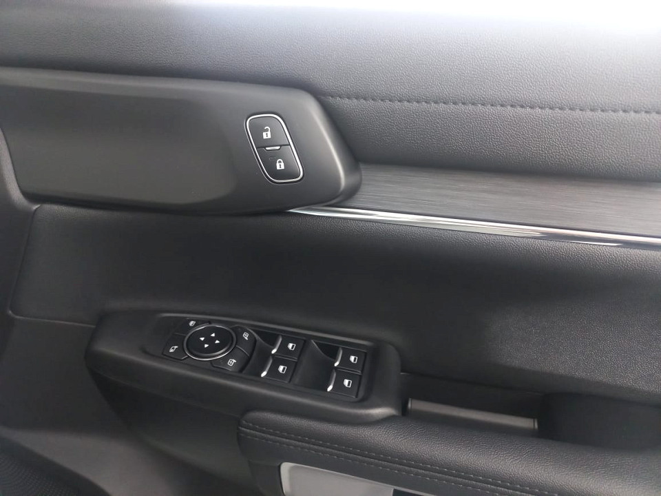 2025 FORD EVEREST 2.0 XLT BiT 4X2 AT