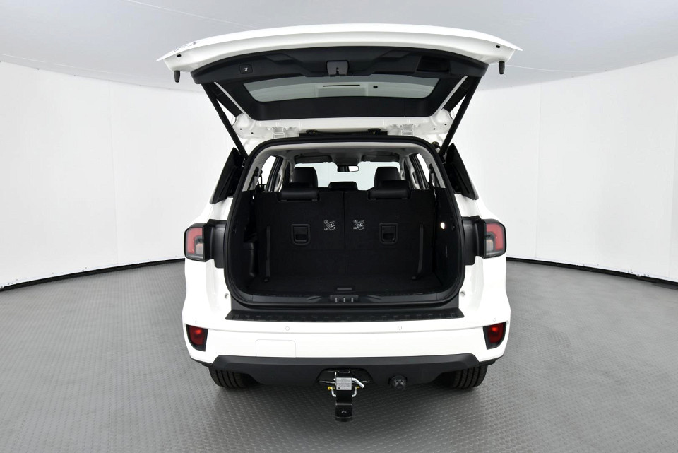 2025 FORD EVEREST 2.0 XLT BiT 4X2 AT